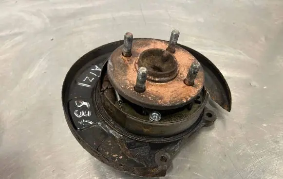 Hyundai i20 (PB PBT) Rear wheel hub spindle/knuckle 919251C000