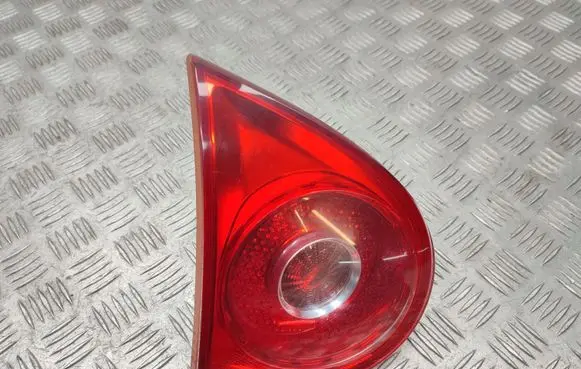 Volkswagen Golf V Tailgate rear/tail lights 1K6945093G