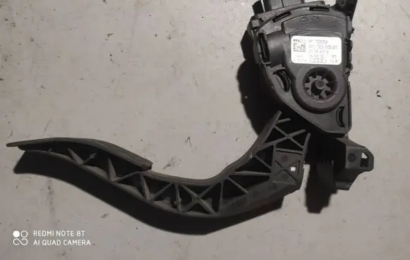 Audi A6 S6 C6 4F Accelerator throttle pedal 8K1723523A