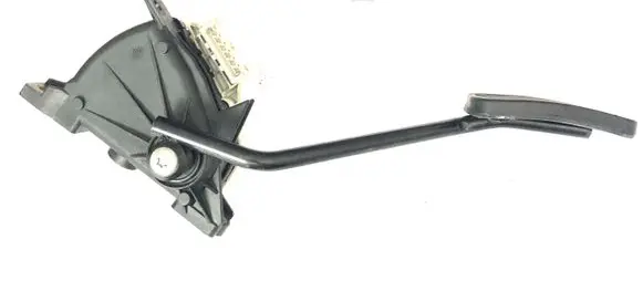 Volvo XC90 Accelerator throttle pedal 30683521