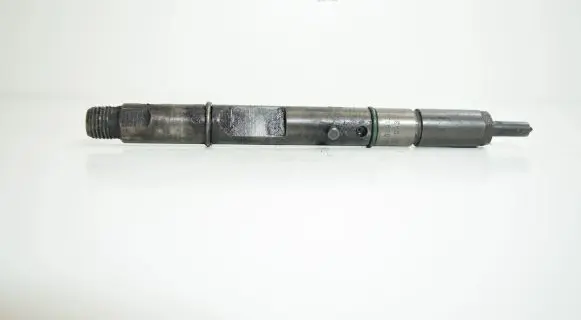 Audi A4 S4 B5 8D Fuel injector 059130201AE