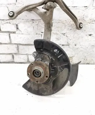 Volkswagen Phaeton Front wheel hub spindle knuckle 4E0258