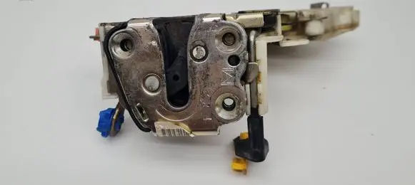 Nissan Almera N16 Front door lock 8055361066 031128 89A518