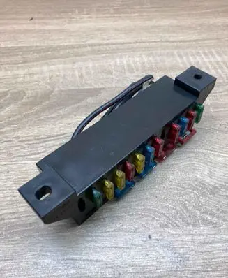 Toyota Avensis T220 Fuse box set 351240011