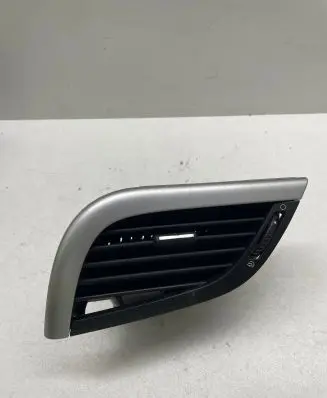 Peugeot 207 Dashboard side air vent grill/cover trim 9650088477 A1010047