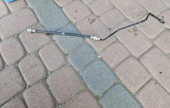 Brake vacuum hose/pipe