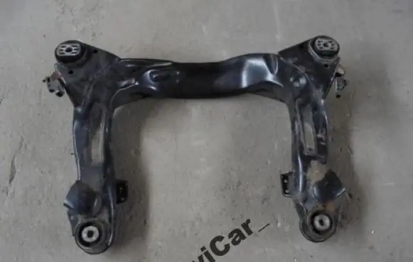 Mercedes-Benz A W177 Engine mounting bracket