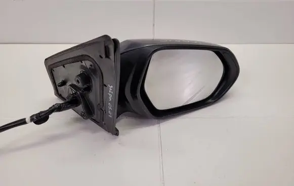Toyota Yaris Front door electric wing mirror A057273