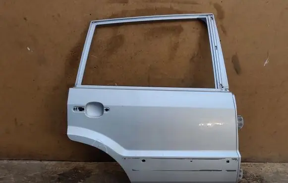Ford Fusion Rear door