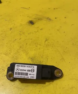 Mercedes-Benz E W211 Airbag deployment crash/impact sensor 2208204426
