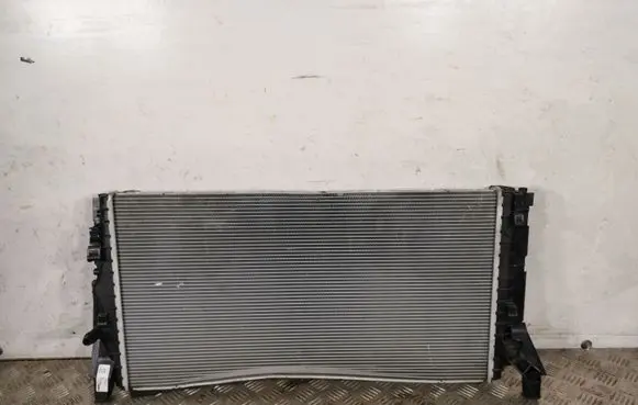 Mini Cooper Countryman F60 Coolant radiator 8645782