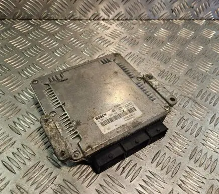 Renault Laguna II Engine control unit/module 0281011571 8200309318