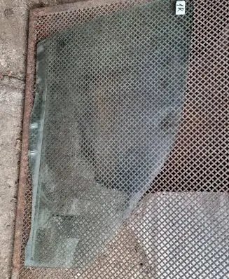 KIA Sephia Front door window glass four-door 0K24158511A DOT312AS2M241 E1143R00240