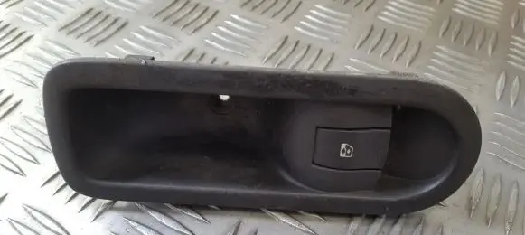 Renault Megane II Electric window control switch 156015540d 156015540