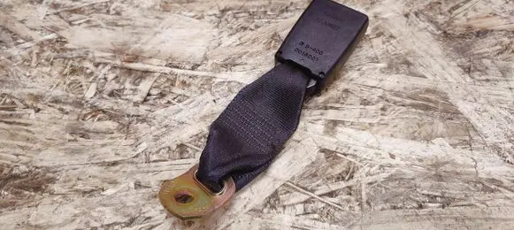 Lexus SC 430 Rear seatbelt buckle 7J7000 27JUN02