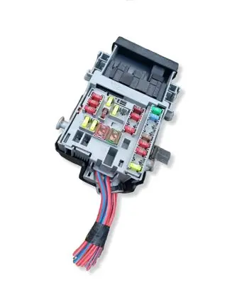 Opel Astra J Fuse module 13222786