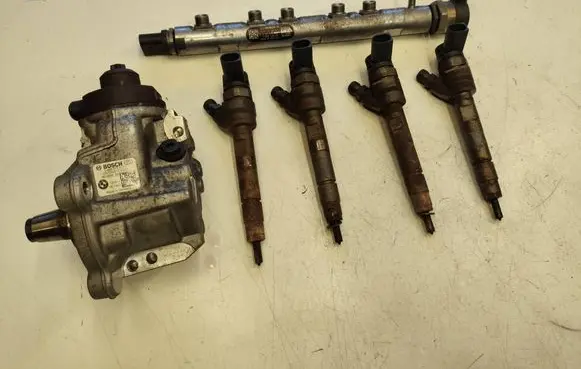 BMW 5 F10 F11 Fuel injection system set 7810702 0445010516 20717