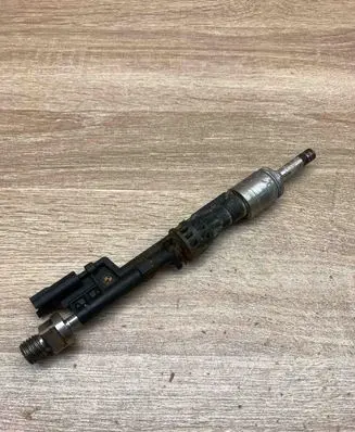 BMW X5 E70 Fuel injector 0261500109 1364759787004 06010948