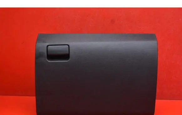 Toyota Avensis T270 Glove box 55550-05090