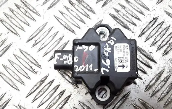 Hyundai i30 ESP (stability system) control unit 956902b100