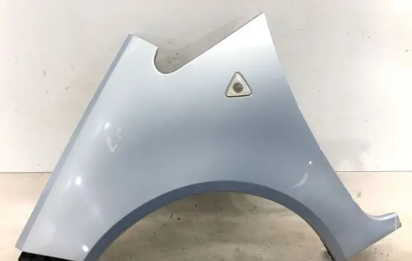 Mitsubishi Colt Fender