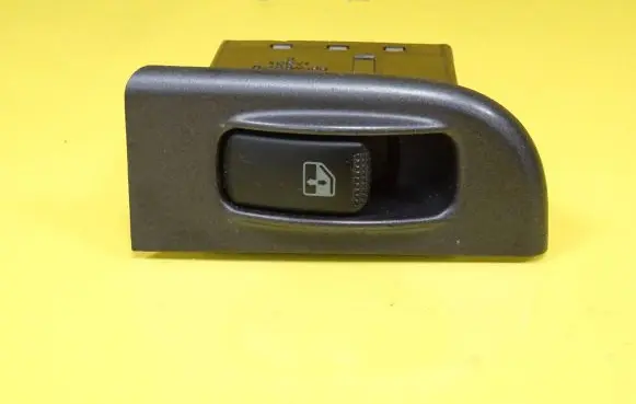 Hyundai Trajet Electric window control switch 621W03710 612W10530