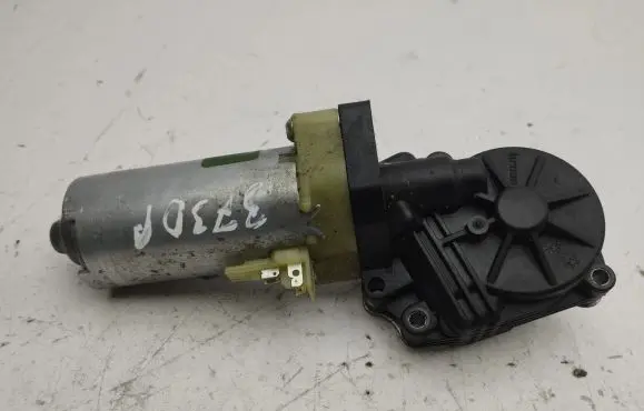 Volvo XC90 Seat adjustment motor 0130002528