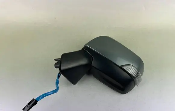 Subaru Outback (BS) Front door electric wing mirror E13037507 E13027507