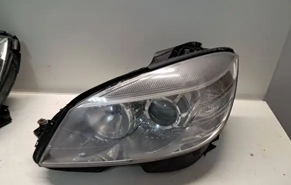 Mercedes-Benz C AMG W204 Headlight/headlamp A2048208561