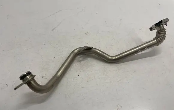 Mercedes-Benz E W213 Turbo turbocharger oiling pipe/hose