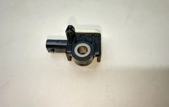 Mercedes-Benz ML W166 Airbag deployment crash/impact sensor A1668210151