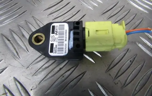 KIA Ceed Airbag deployment crash/impact sensor 959203K000 95920-3K000