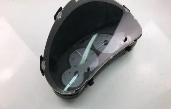 Peugeot Partner Speedometer (instrument cluster) 9646434180