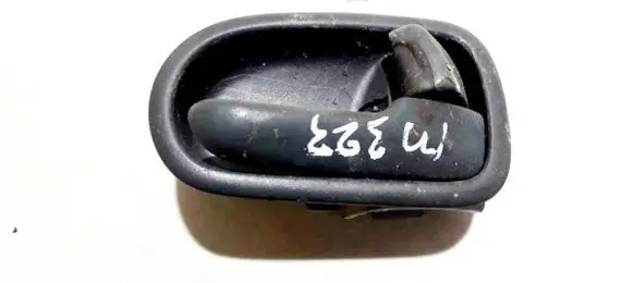 Mazda 323 Rear door interior handle mdh20i