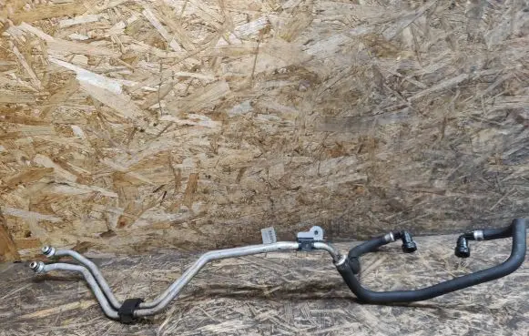 Gearbox oil cooler pipe/hose