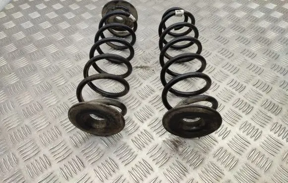 Volkswagen Golf VII Rear coil spring 5Q0511121AB