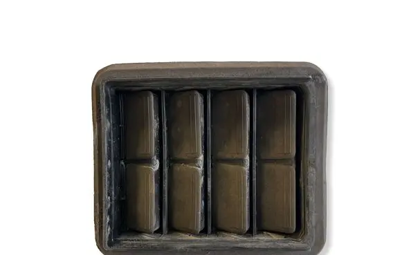 Jeep Cherokee Quarter panel pressure vent 
