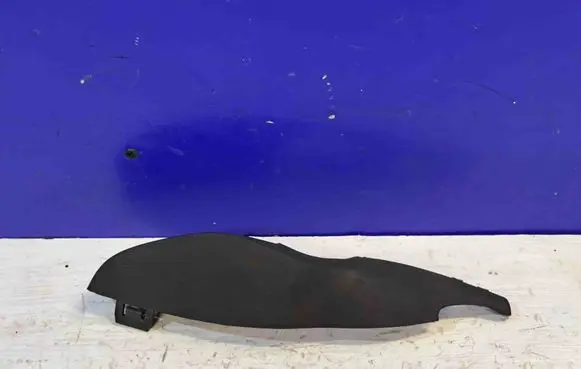 Volvo XC70 Windshield trim 31218595