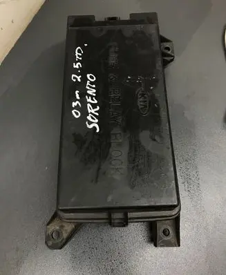 KIA Sorento Fuse module