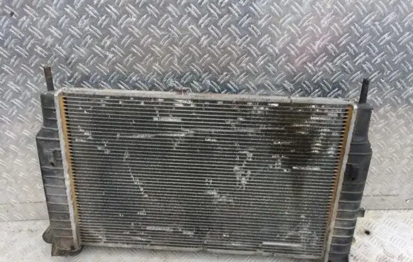 Ford Mondeo MK I Coolant radiator