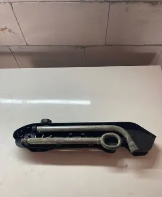 Volkswagen Transporter - Caravelle T5 Tool set 7H0012113D