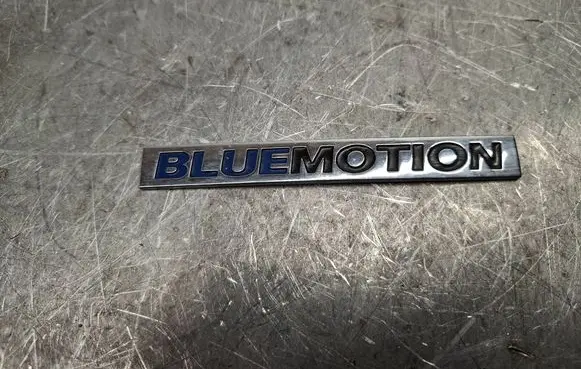 Volkswagen Polo V 6R Manufacturers badge/model letters 3C0853675AJ
