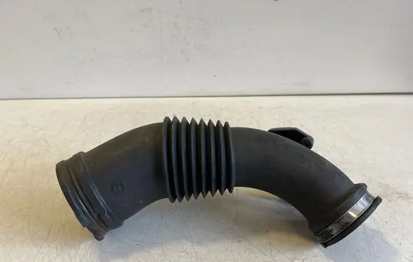 Audi A5 8T 8F Air intake hose/pipe 059129627L