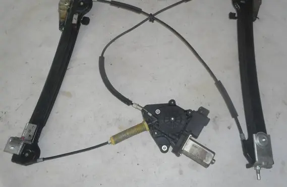 Alfa Romeo Mito Front door window regulator with motor