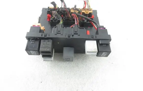 Volkswagen PASSAT B6 Central body control module 3C0937049J