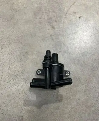 Land Rover Evoque II Water pump H4P38K586A