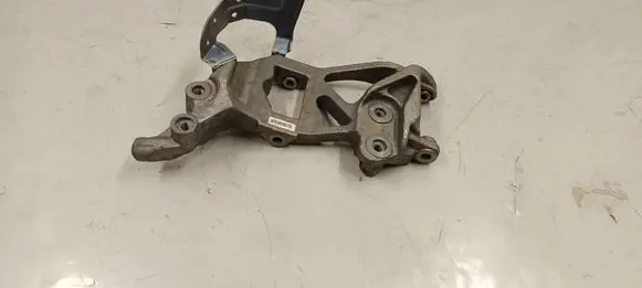 Maserati Grecale other engine part 6701545120