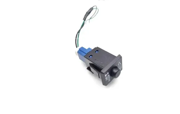 Mitsubishi Outlander Tailgate opening switch 