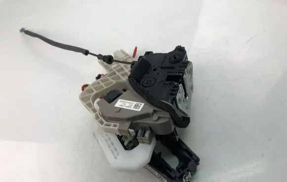 KIA Pro Cee'd III Rear door lock 81320J7000