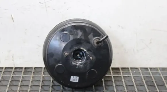 KIA Sportage Brake booster 585002S870